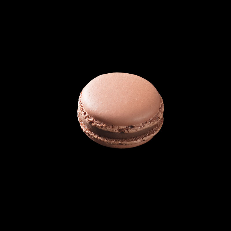 CHOCOLATE MACARON